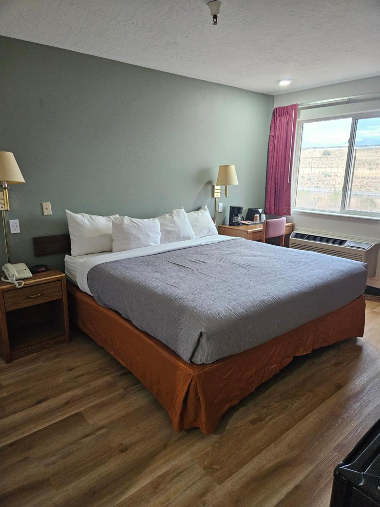 Hotel Zyva Beaver Bagian luar foto