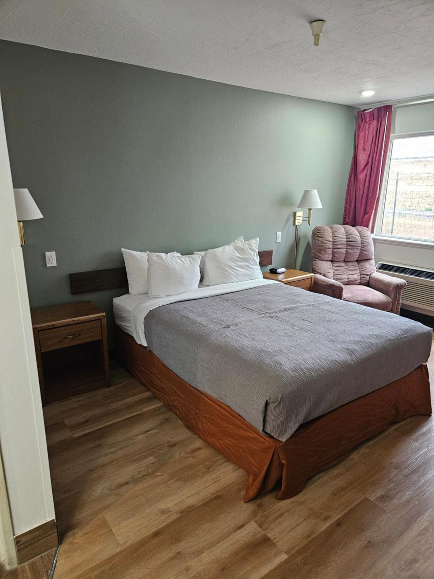 Hotel Zyva Beaver Bagian luar foto